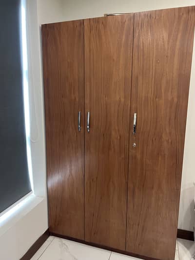 Brand new corporate office furniture v premium quality