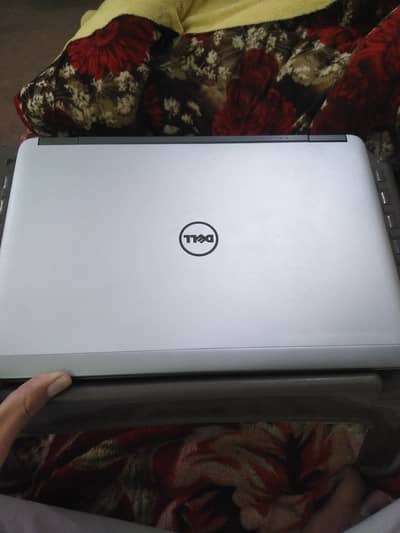 Dell latitude E7240