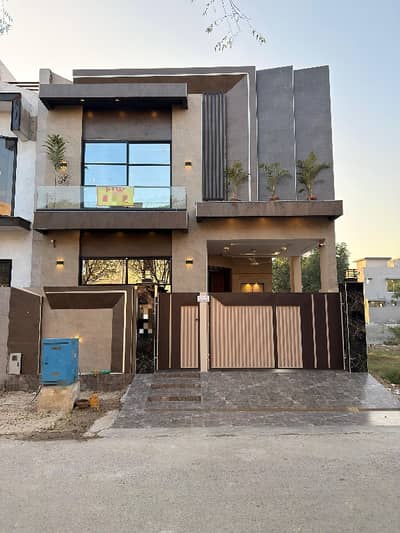 5 Marla Brand New Super Luxury Ultra Modern Designer House For Sale In DHA Rahbar