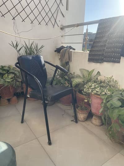 Comfortable office chair / iron chair