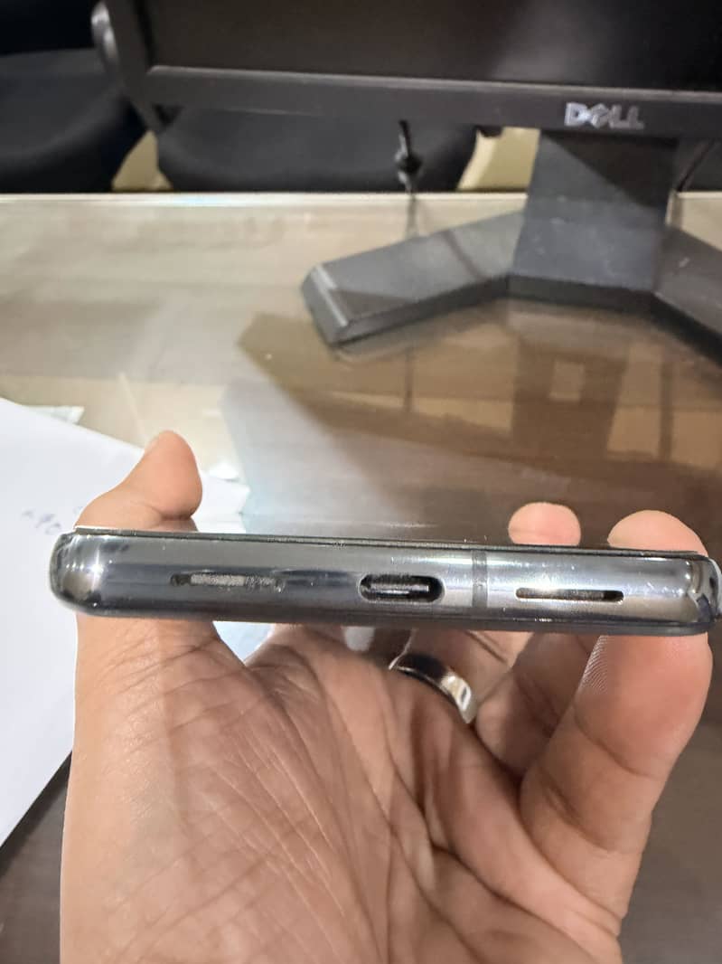 Google Pixel 8 pro 2