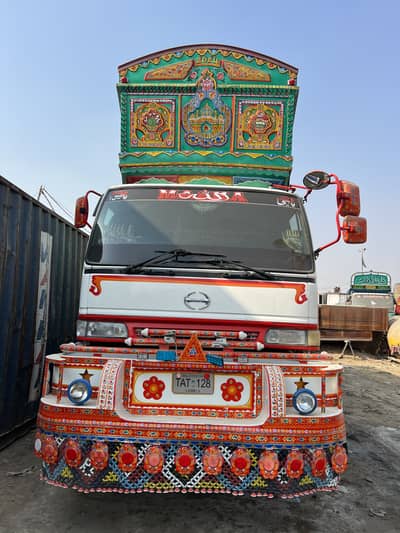 HINO 7CT TURBO 10 WHEELER