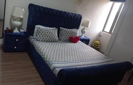 selling double bed