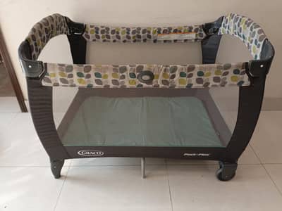 baby cot