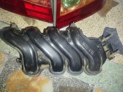 Toyota 1NZ-FE intake manifold of toyota corolla G (Model 2002)