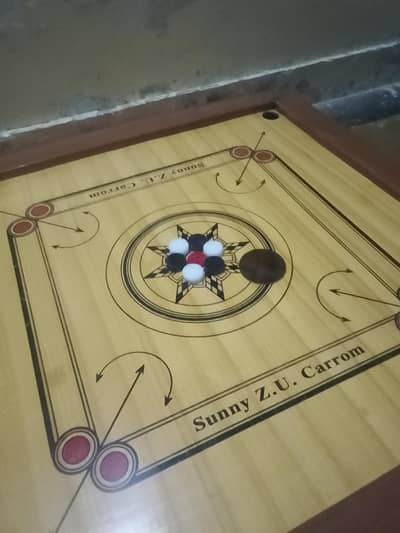 Carrom board  . 35 inch hai