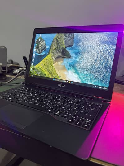Fujitsu LifeBook U729 – i3 8th Gen | 16GB RAM | 256GB NVMe SSD