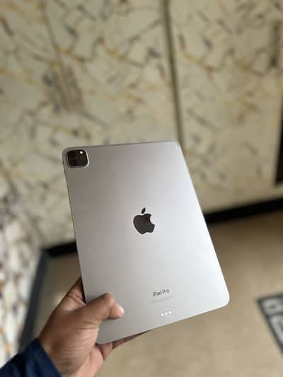 ipad M2 4th generation