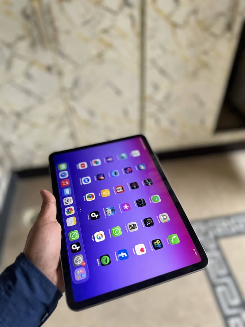 ipad M2 4th generation 3