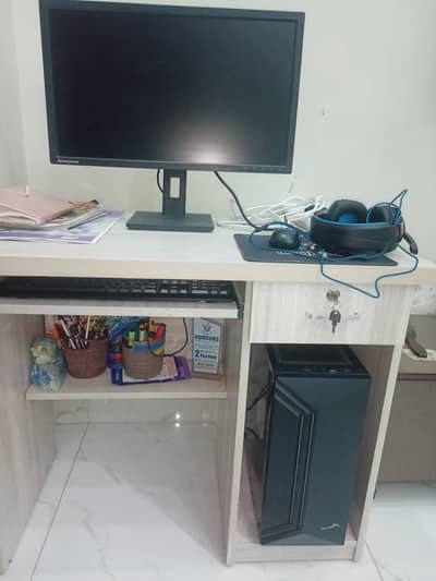 Gaming PC Ryzen 5 5600 | GTX 1660 Ti 6GB | 16GB RAM | 24” IPS Monitor