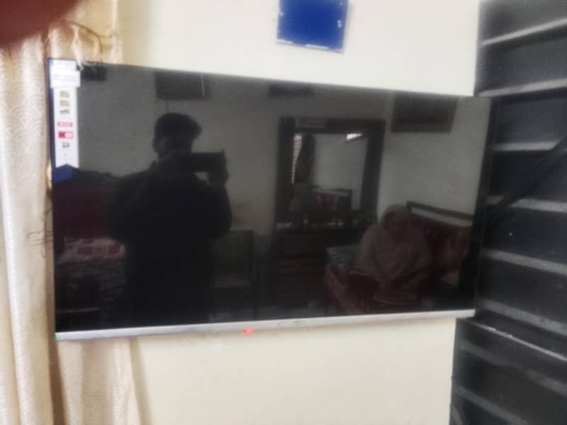 Android LED Smart TV 1