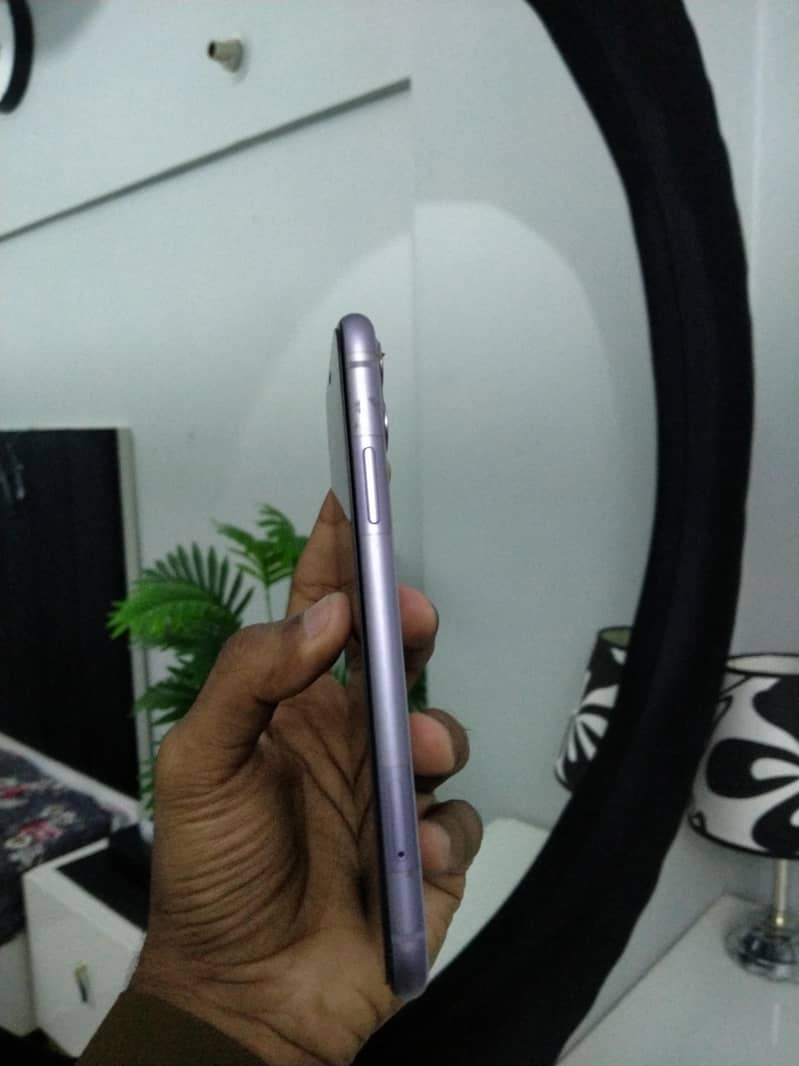 IPHONE 11 3