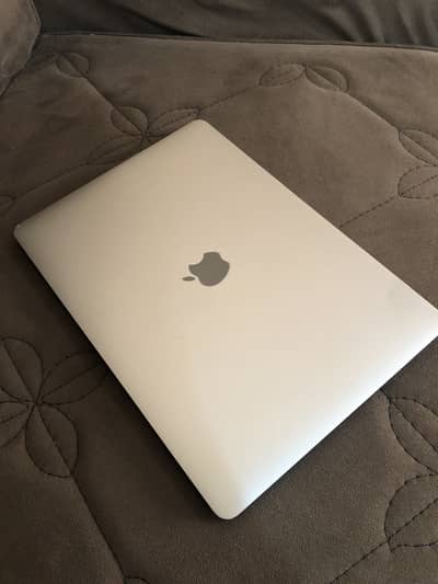 Macbook Pro 2019 16/256 i5 Touchbar