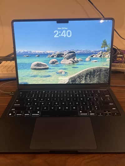 MacBook Air M2 2022 8GB/512GB for Sale