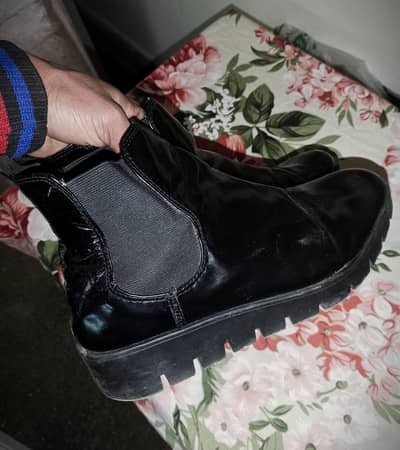 san marina Black chelsea boots. genuine leather.