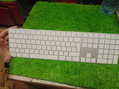 apple magic 3 touch id with numpad wireless Bluetooth keyboard