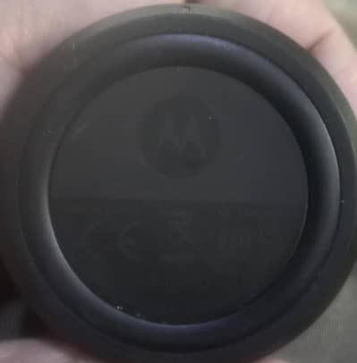 Motorolal watch  wireless charger