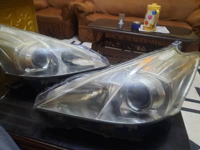 prius alpha head lights