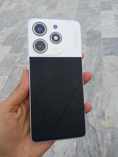 Tecno spark 10pro with box
