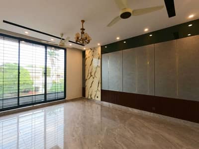 1 Kanal Newly Built Luxury House Available for Sale