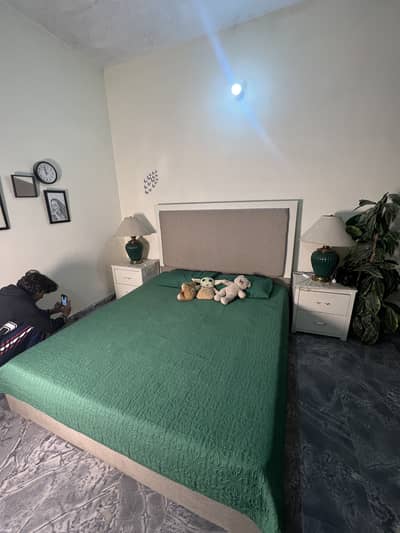 Queen bed set and makeup vanity for sale. Gently used.