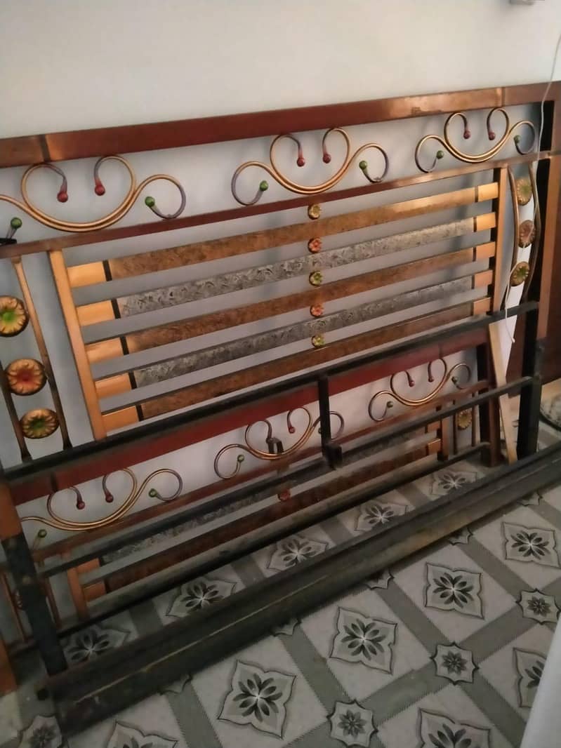 bed with dressing table 1