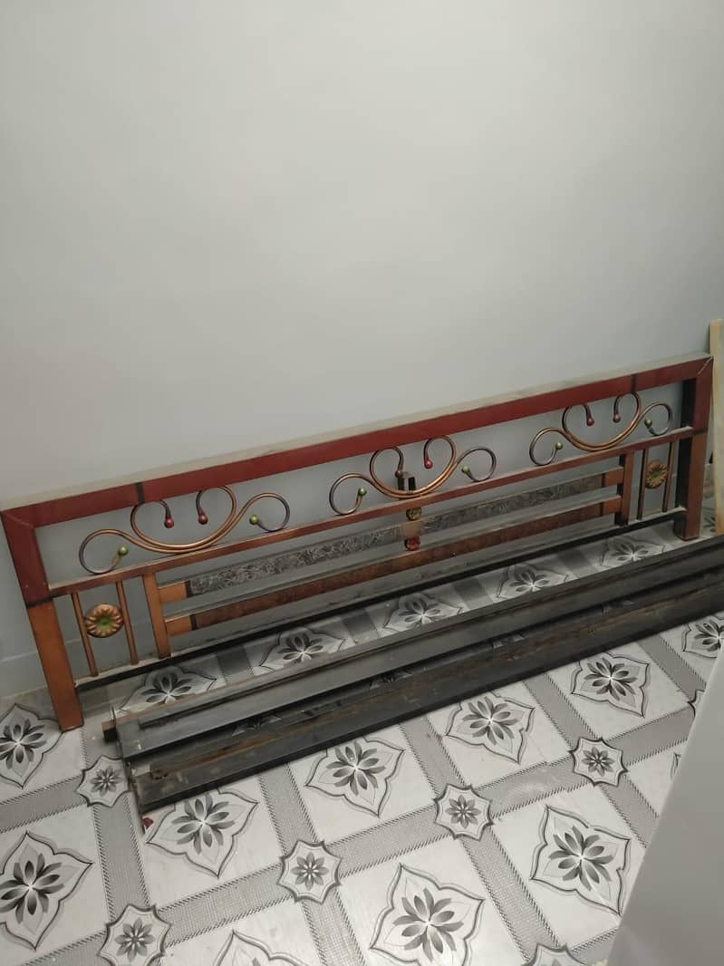 bed with dressing table 2