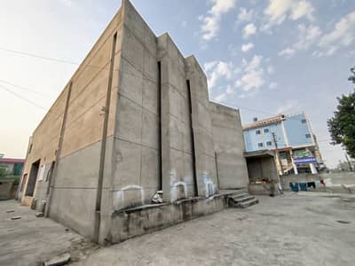 Semi commercial building for sale in Valencia Town