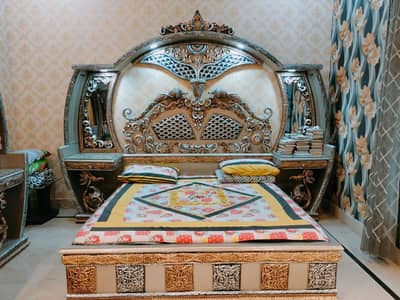 Luxury Royal Style Bedroom Set for Sale – Bed + Dressing Table