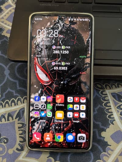 Tecno Camon 20 – Glacier Glow – 8GB RAM / 256GB Storage