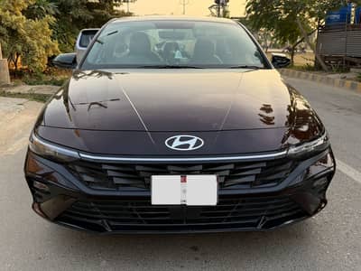 Hyundai Elantra Hybrid 2025