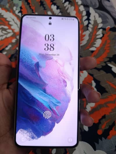 Samsung S21 plus 5g  10 by 10 no scratches