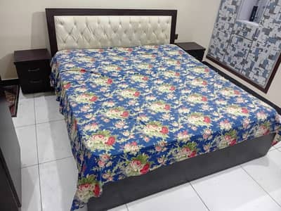 Complete bed set in good condition