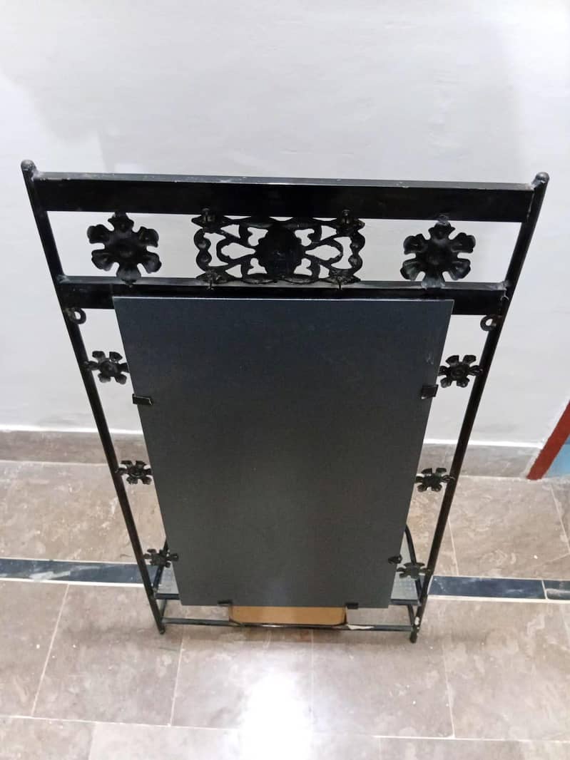 hanging dressing table 6