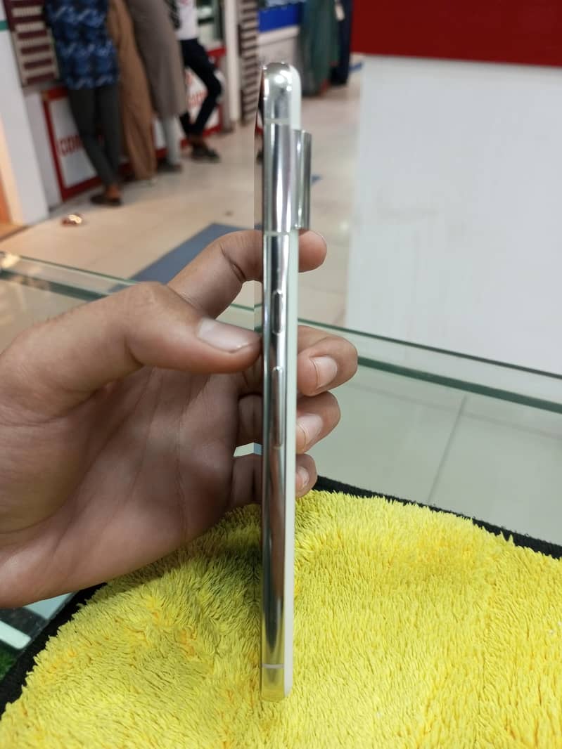 GOOGLE PIXEL 8 PRO 1