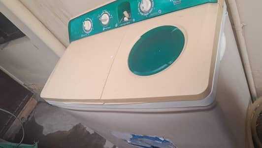 Semi Automatic washing machine 10/10. still stickers intact