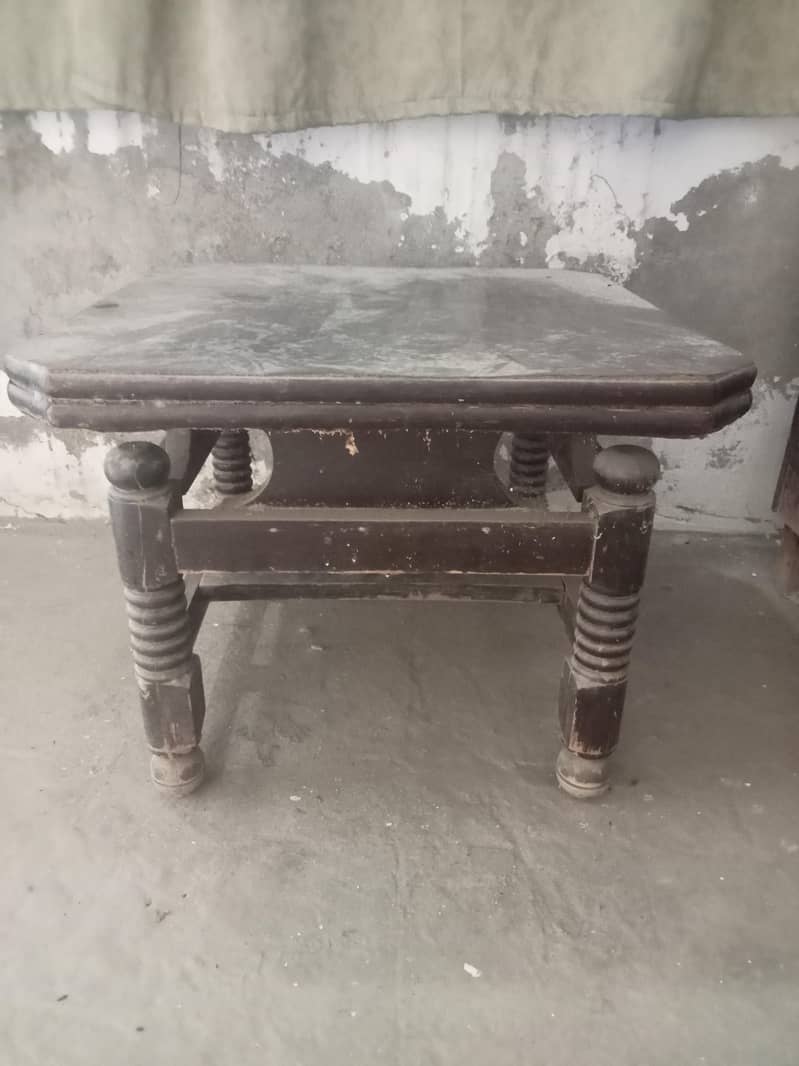 Small table 0