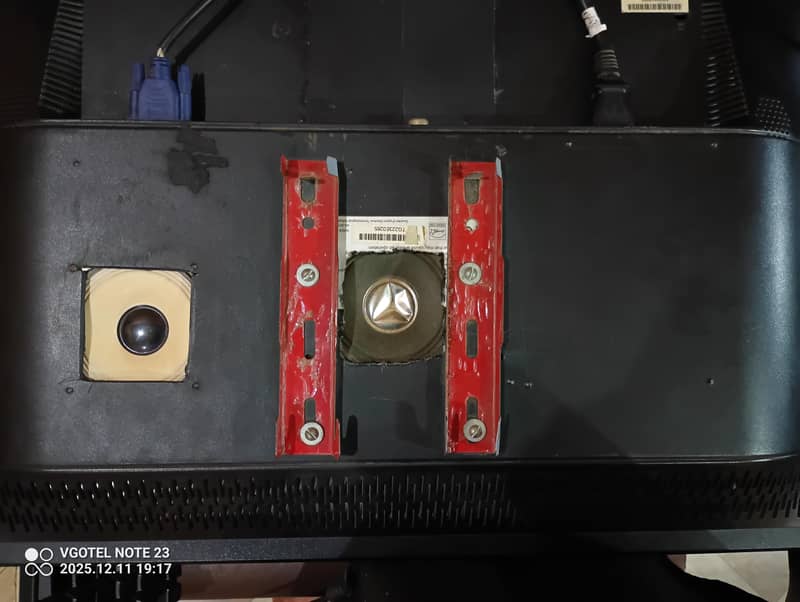 monitor means computer 7