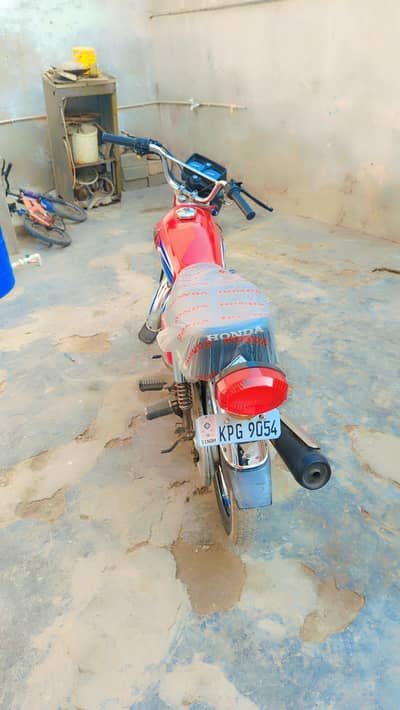 2022 model full genuine  just buy  and  drive. 1 st owner