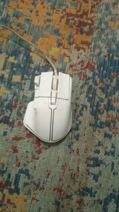 Gaming mouse -gm pro 500 wt with 1000hz polling rate and 12800 max dpi