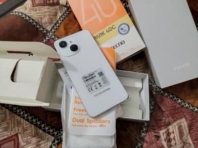 spark 40 C  . . . 4/128 white . . contact 03216529443