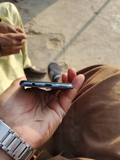 vivo v21e and good condition for sale 10/9 -/03026550074