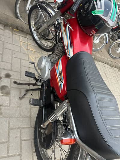 Honda CG 125 2016 model