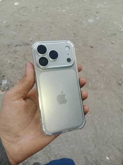 128 gb 14pro convert Kiya hai back sheet Kay Sath bs body 14pro ki hi