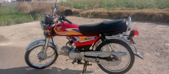 Honda CD 70 2024