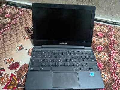 Samsung crom book 4/32