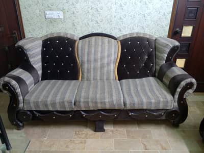 7 SEATER SOFA SET FOR SELL
