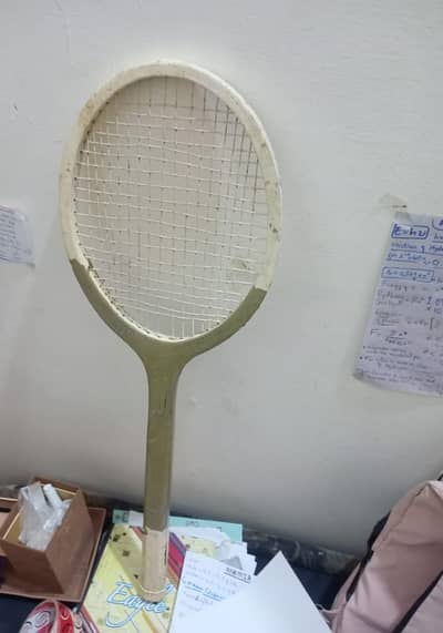 WOODEN BADMINTON