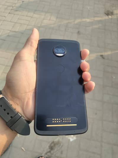 Motorola Z2 force