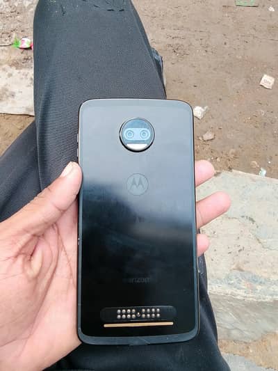 Motorola z2 force
